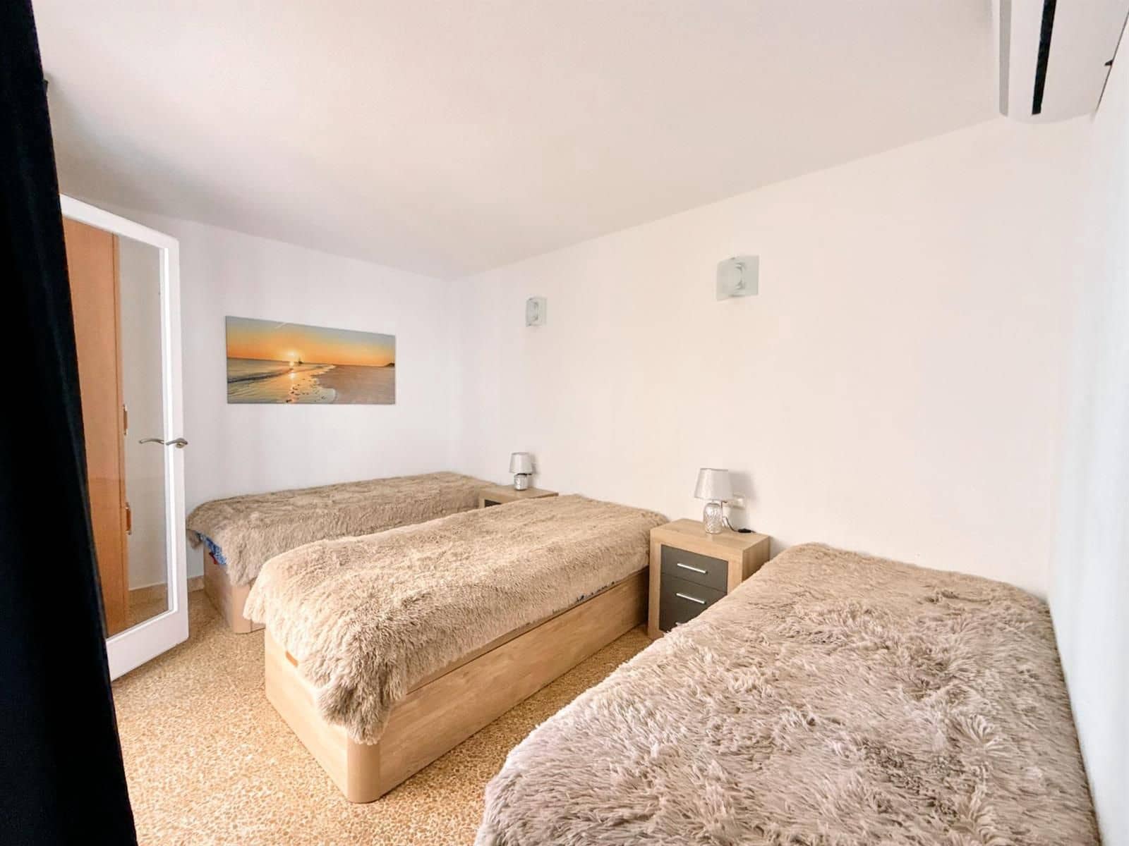 Piso de 3 habitaciones en Torrevieja en venta - 250.000 € (Ref: 9237505)