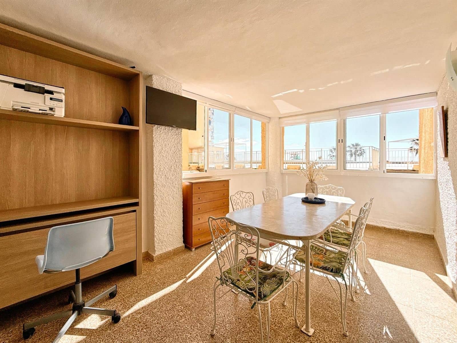 Piso de 3 habitaciones en Torrevieja en venta - 250.000 € (Ref: 9237505)