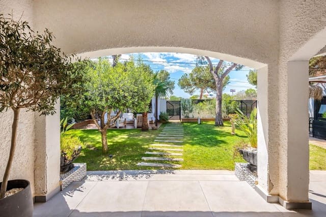 Chalet de 5 habitaciones en Orihuela Costa, Orihuela en venta con piscina garaje - 930.000 € (Ref: 9237508)