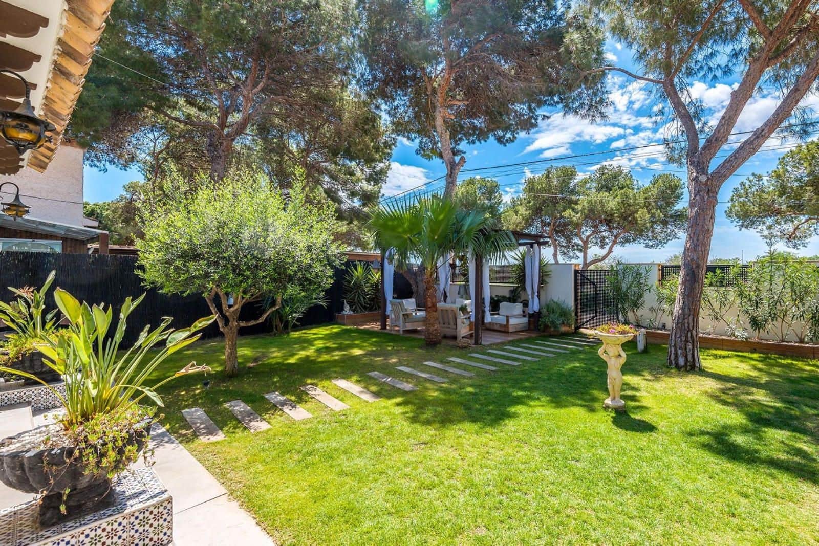 Chalet de 5 habitaciones en Orihuela Costa en venta con piscina garaje - 930.000 € (Ref: 9237508)