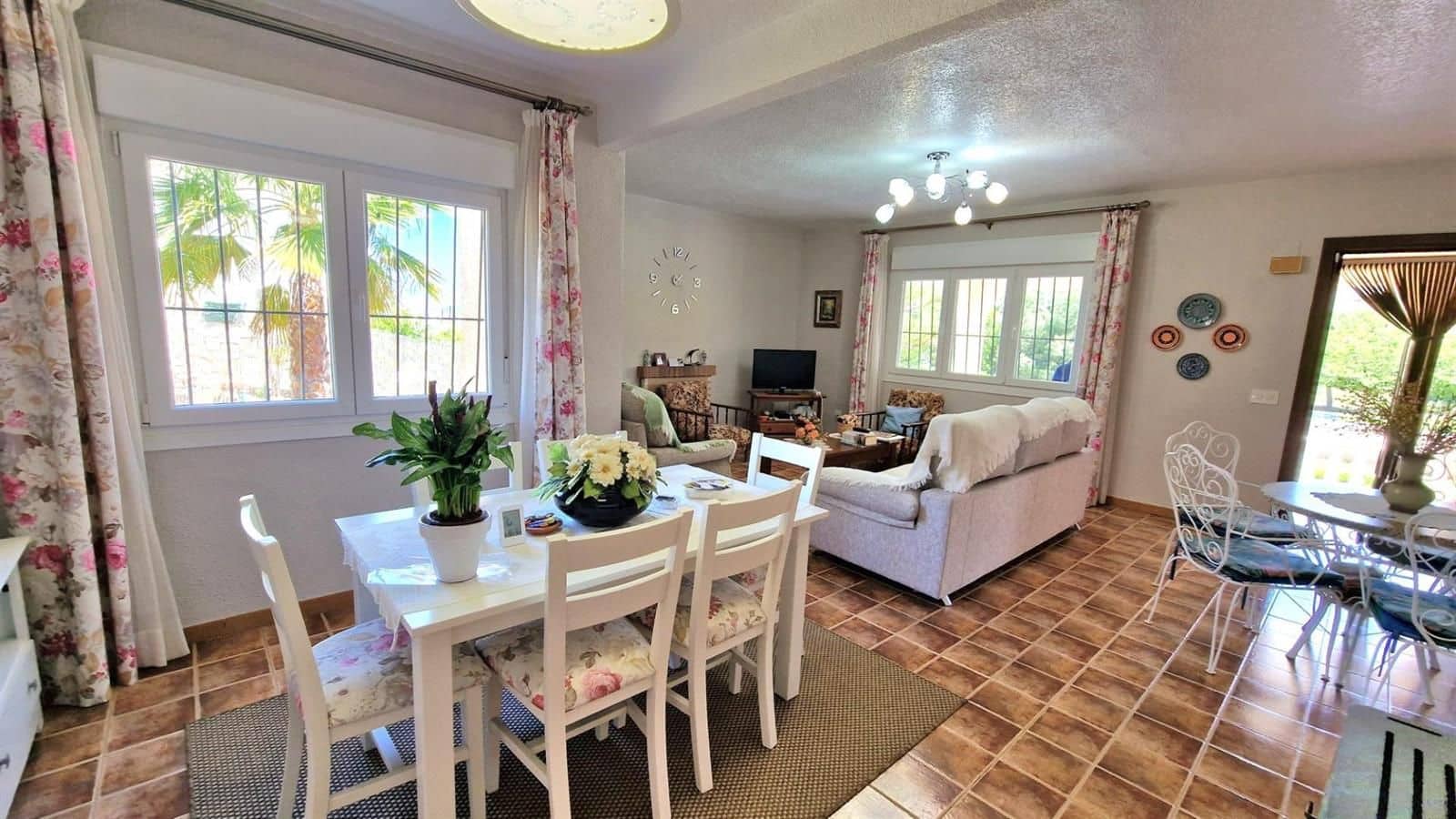 3 sovrum Villa till salu i Torrevieja med garage - 430 000 € (Ref: 9237512)