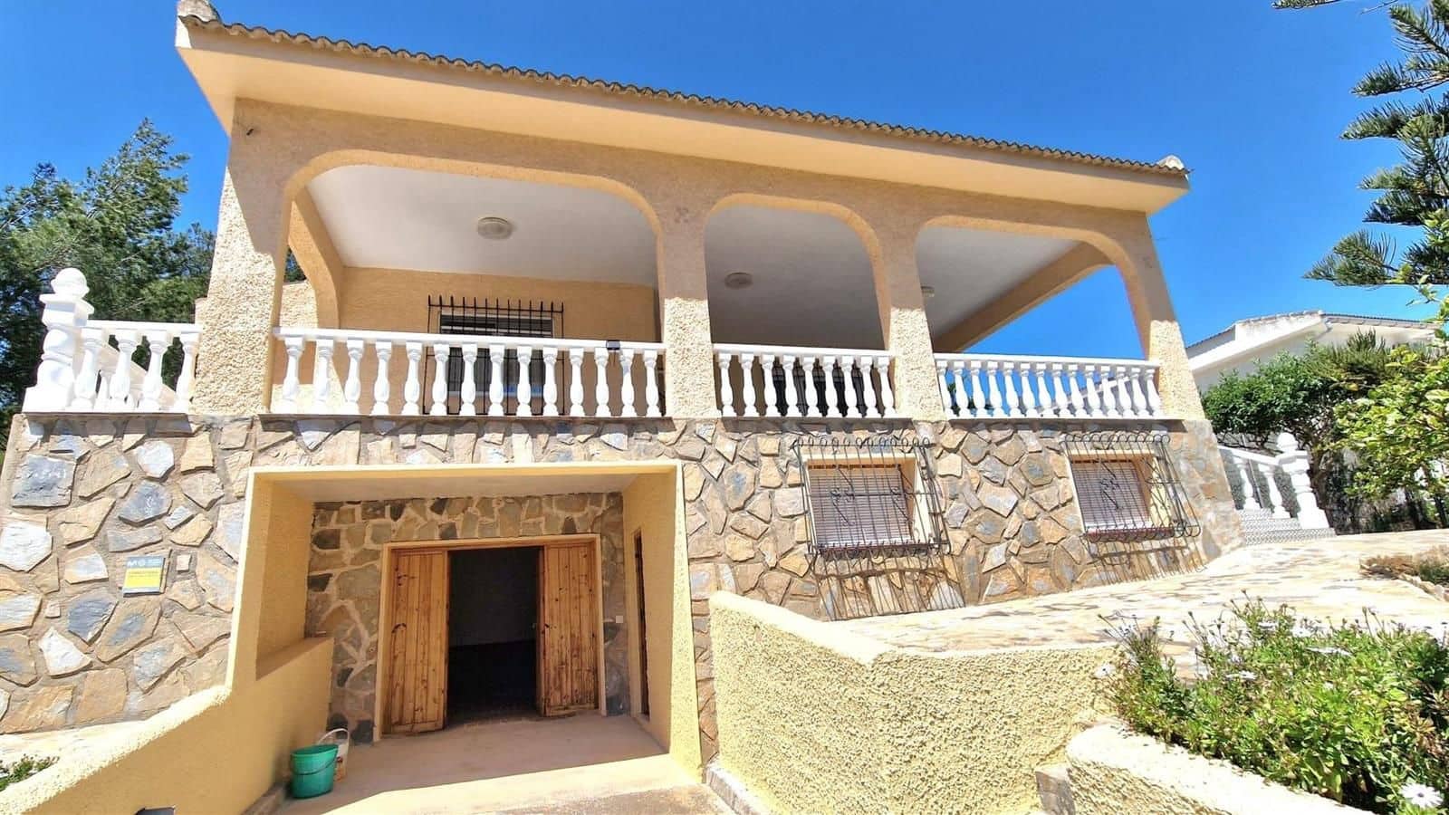 3 sovrum Villa till salu i Torrevieja med garage - 430 000 € (Ref: 9237512)