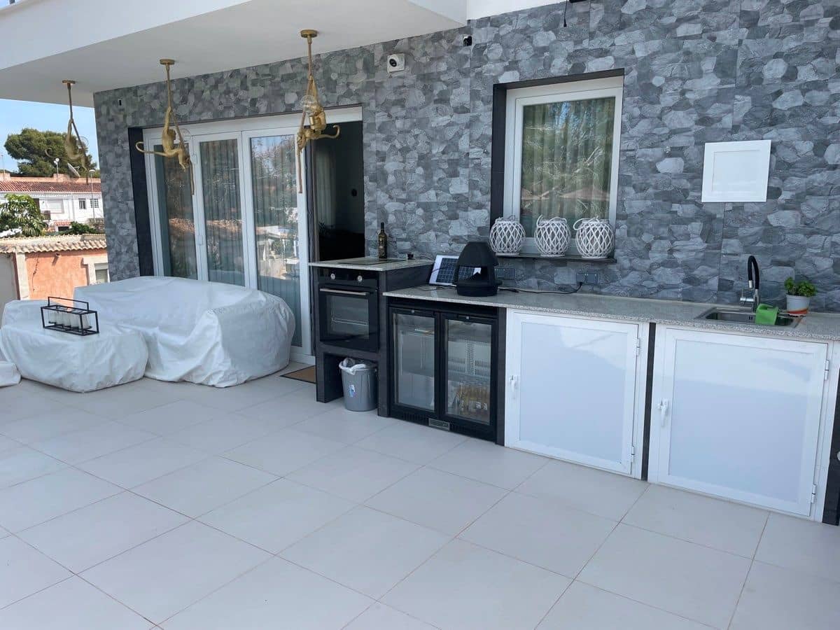 4 chambre Villa/Maison à vendre à Los Balcones avec piscine - 599 000 € (Ref: 9237514)