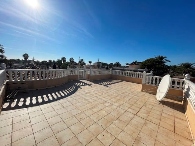 7 bedroom Villa for sale in Cabo Roig, Orihuela with pool - € 1,100,000 (Ref: 9237516)