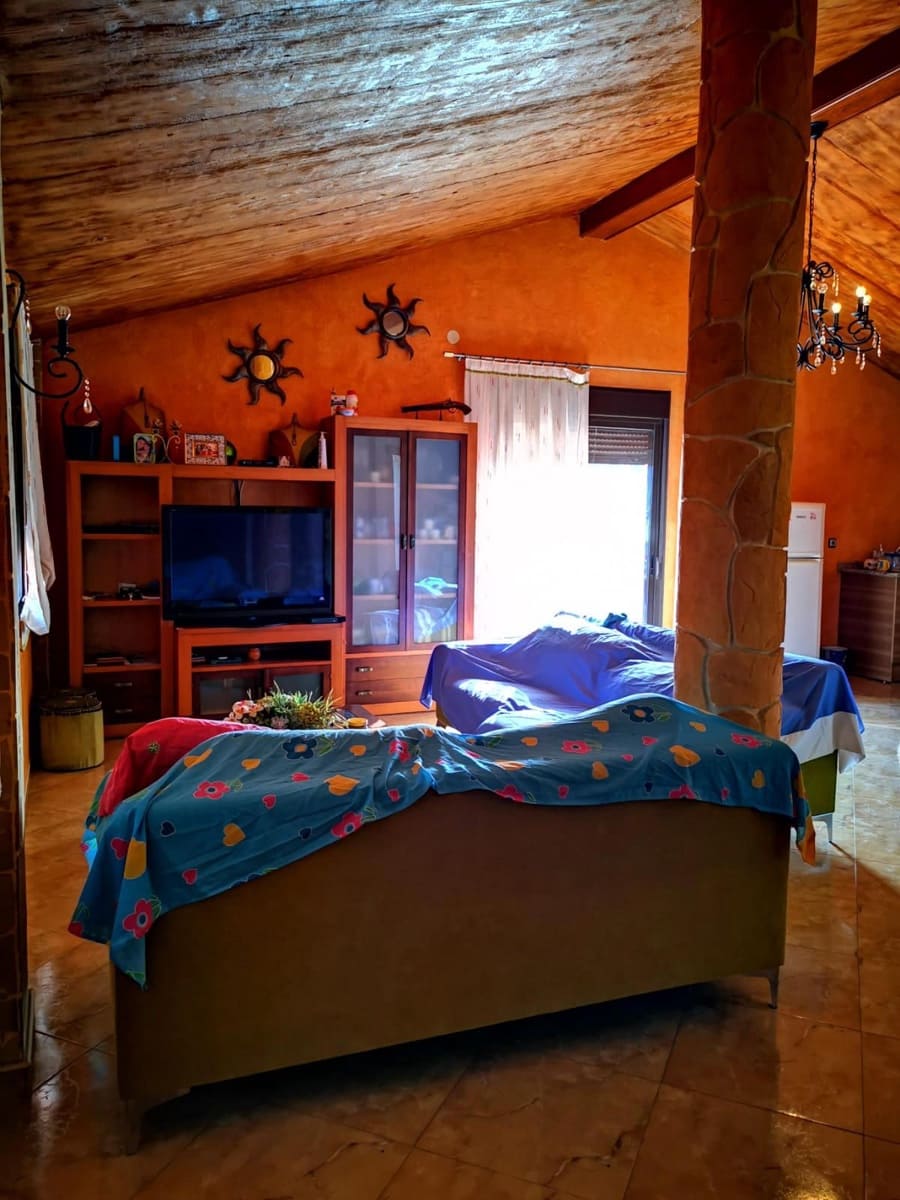 4 soveværelse Villa til salg i La Campaneta med swimmingpool garage - € 450.000 (Ref: 9237517)