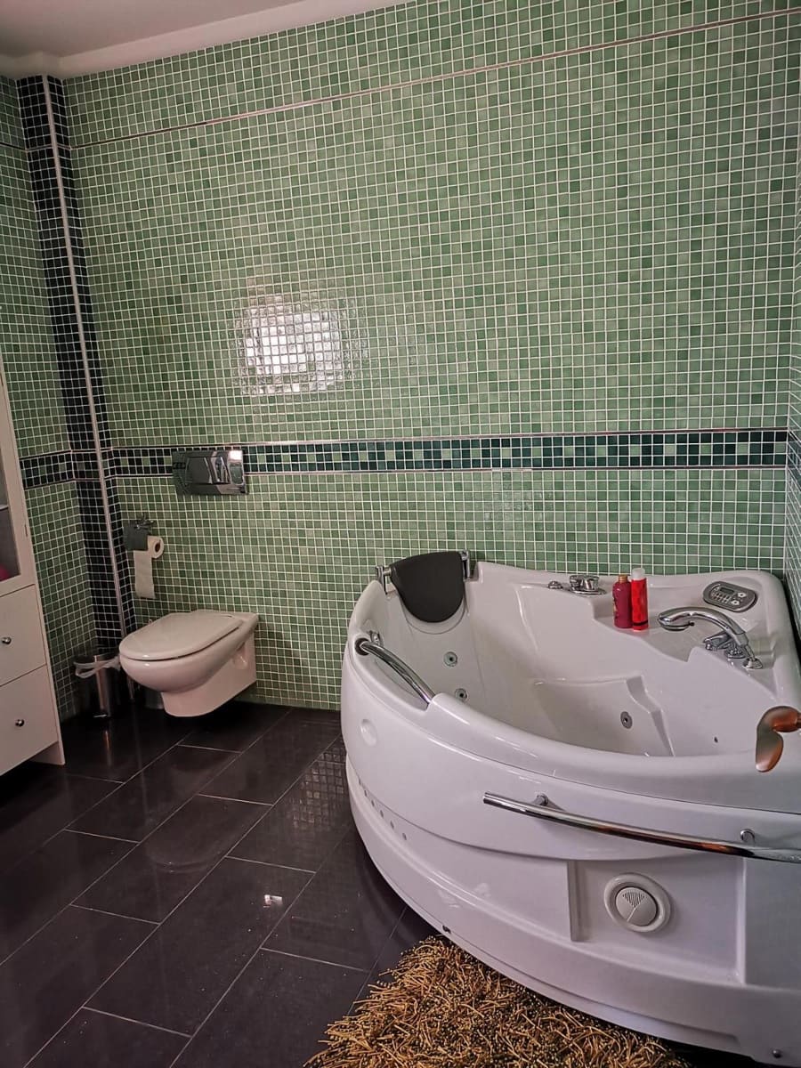 4 soveværelse Villa til salg i La Campaneta med swimmingpool garage - € 450.000 (Ref: 9237517)