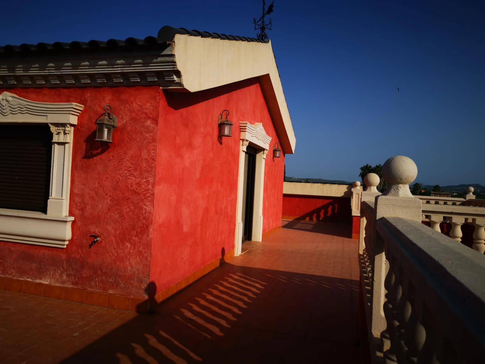 4 soveværelse Villa til salg i La Campaneta med swimmingpool garage - € 450.000 (Ref: 9237517)