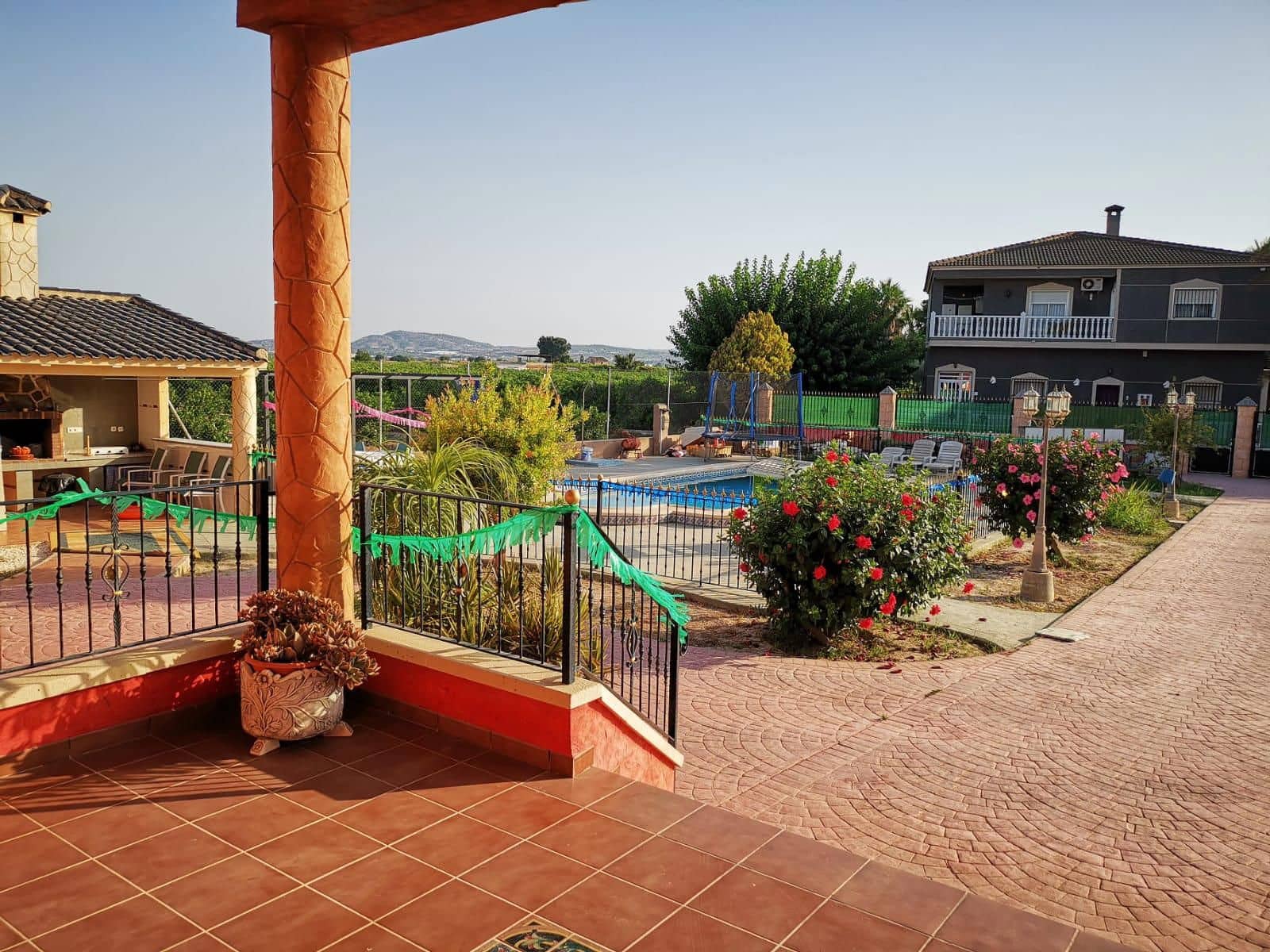 4 soveværelse Villa til salg i La Campaneta med swimmingpool garage - € 450.000 (Ref: 9237517)