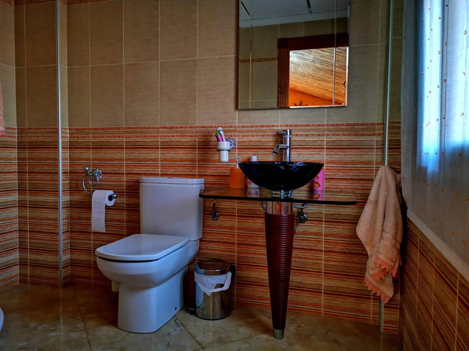 4 soveværelse Villa til salg i La Campaneta med swimmingpool garage - € 450.000 (Ref: 9237517)