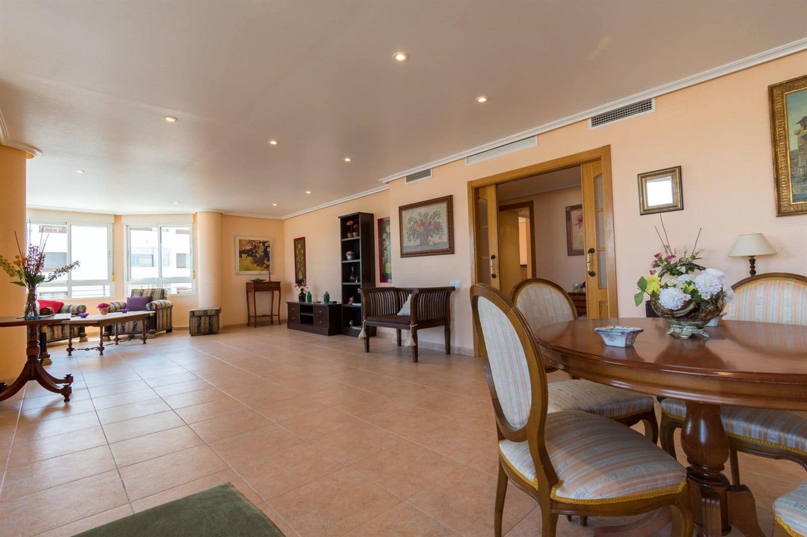 5 slaapkamer Flat te koop in Torrevieja - € 260.000 (Ref: 9237521)