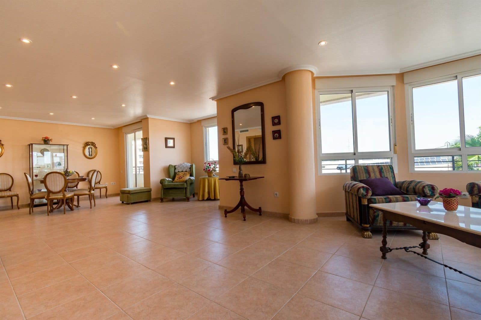 5 slaapkamer Flat te koop in Torrevieja - € 260.000 (Ref: 9237521)