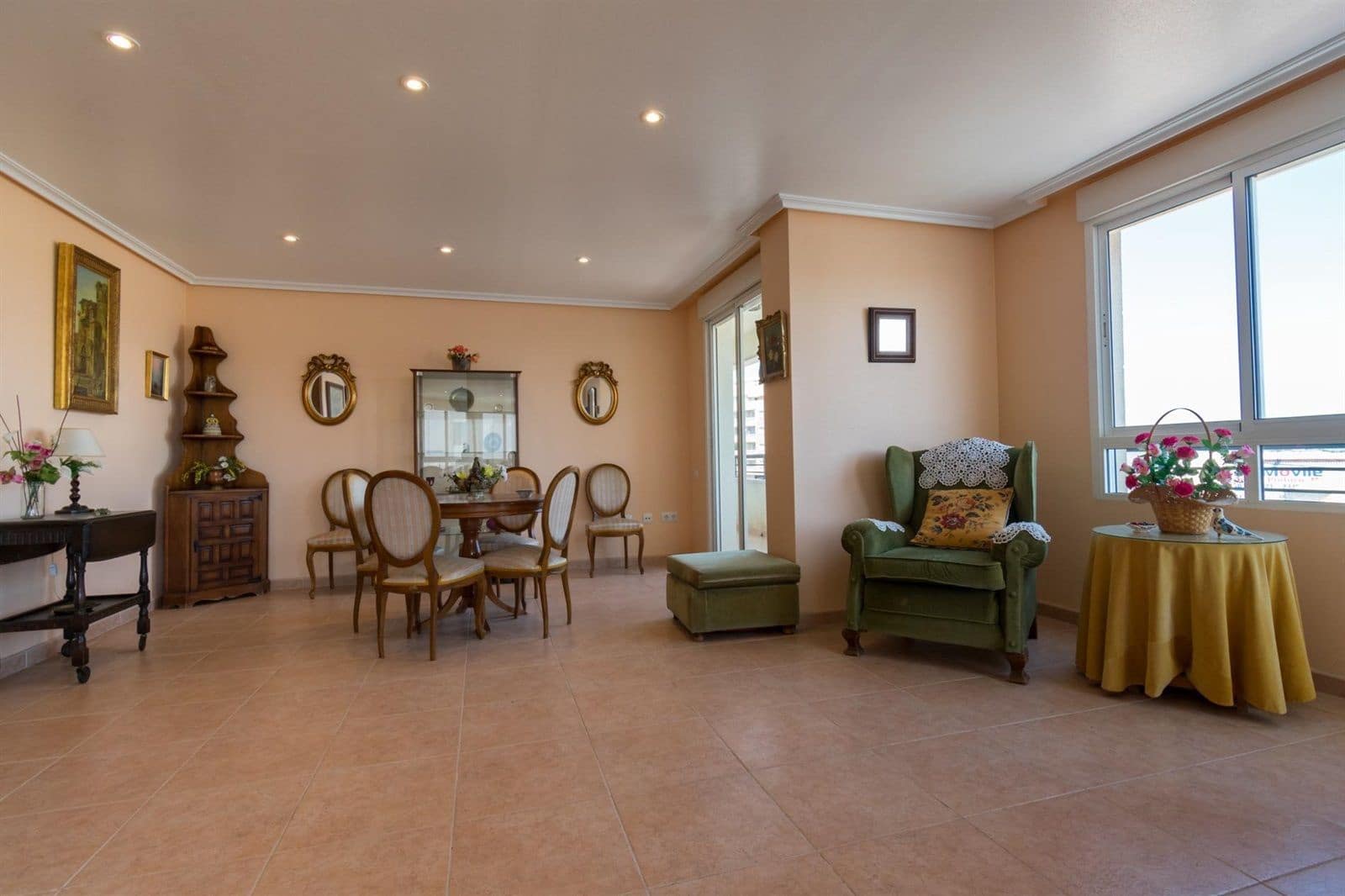 5 slaapkamer Flat te koop in Torrevieja - € 260.000 (Ref: 9237521)