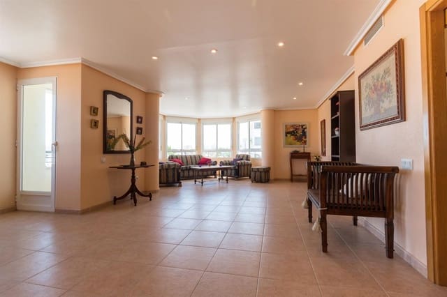 5 quarto Apartamento para venda em El Molino, Torrevieja - 260 000 € (Ref: 9237521)