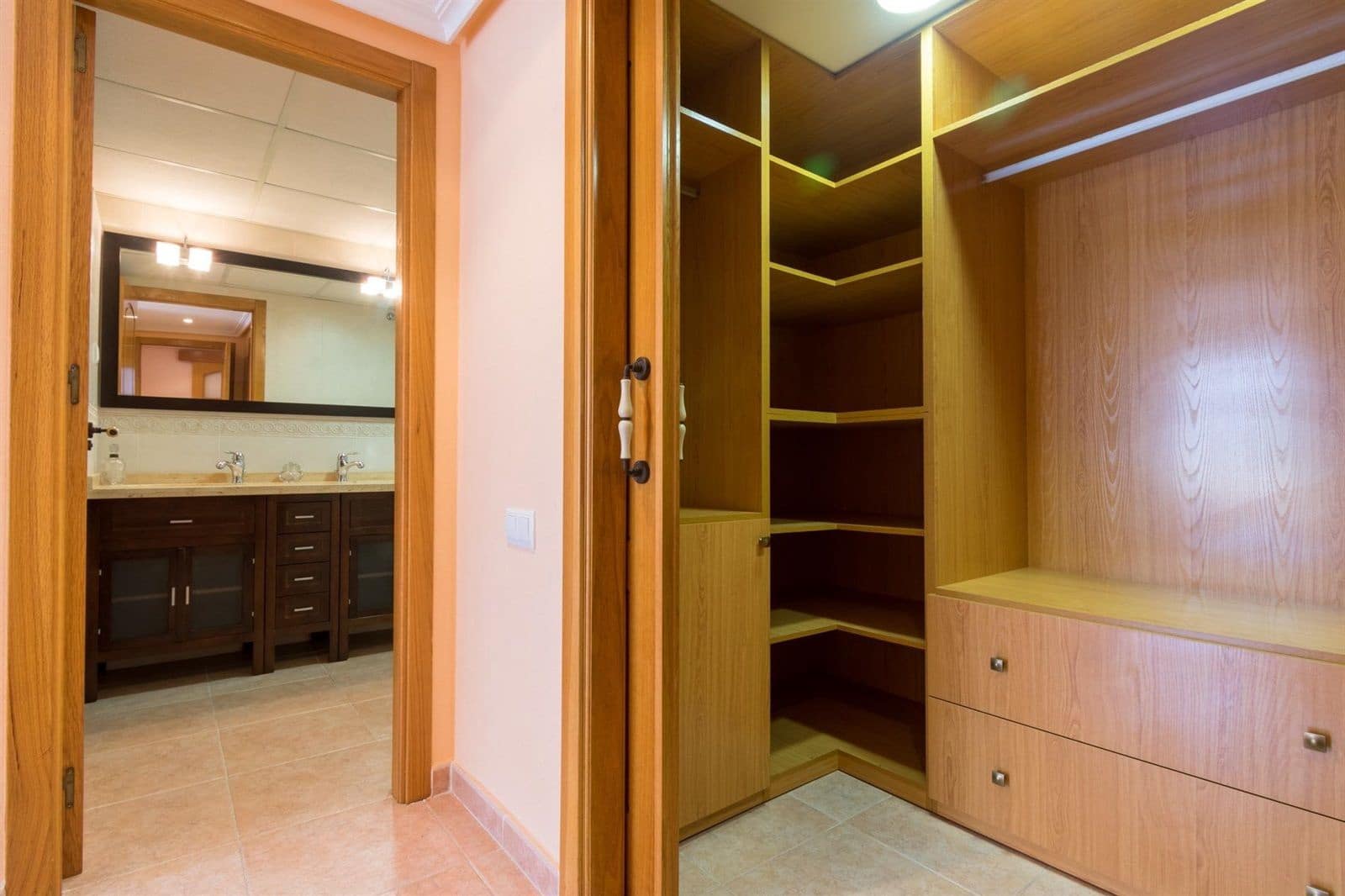 5 slaapkamer Flat te koop in Torrevieja - € 260.000 (Ref: 9237521)