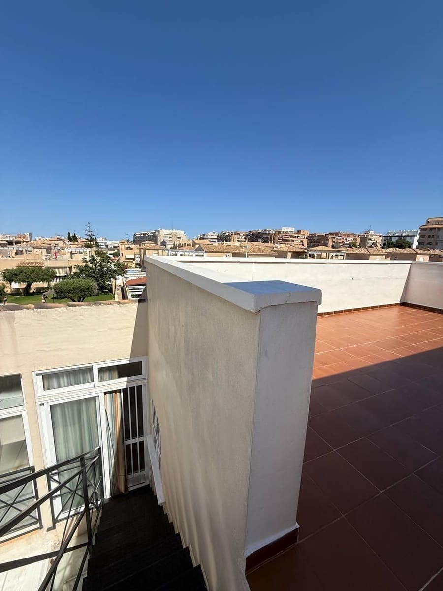 2 sypialnia Willa na sprzedaż w Torrevieja z basenem garażem - 165 000 € (Ref: 9237525)