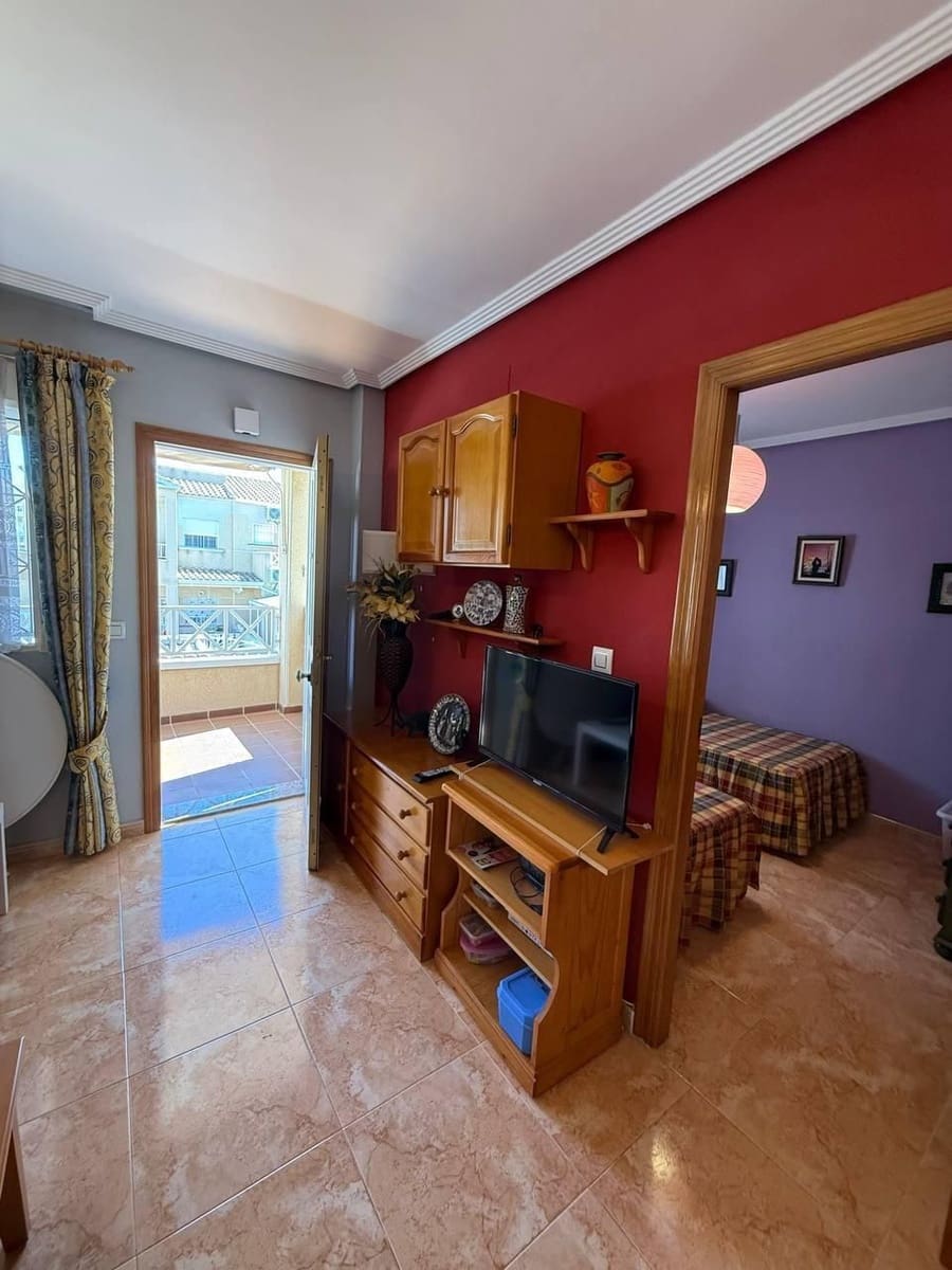 2 sypialnia Willa na sprzedaż w Torrevieja z basenem garażem - 165 000 € (Ref: 9237525)