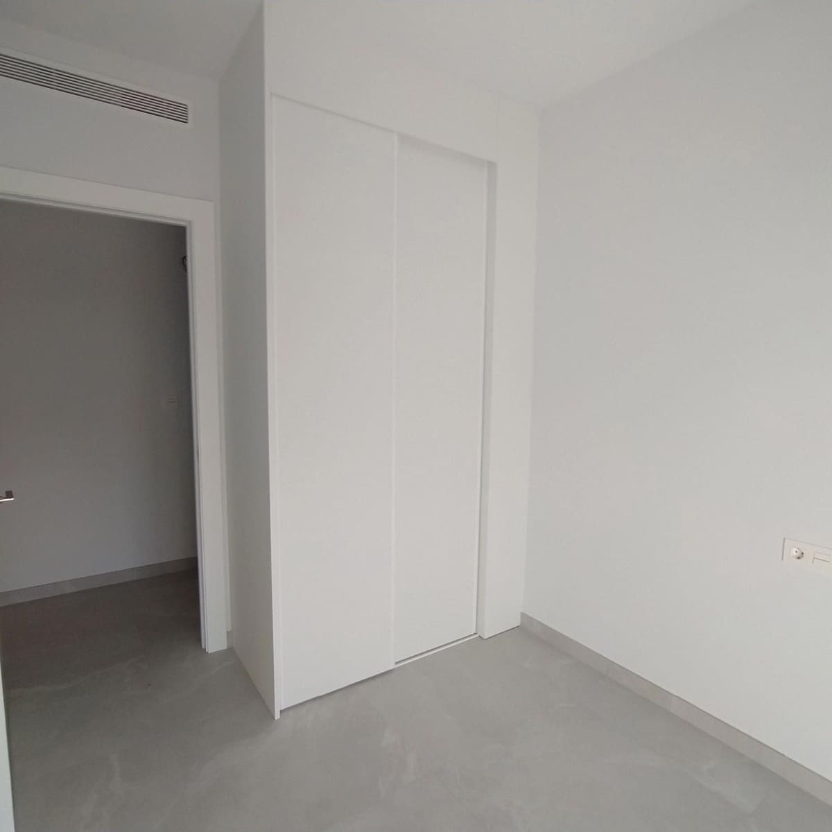 2 Zimmer Wohnung zu verkaufen in Torrevieja mit Pool Garage - 335.000 € (Ref: 9237532)