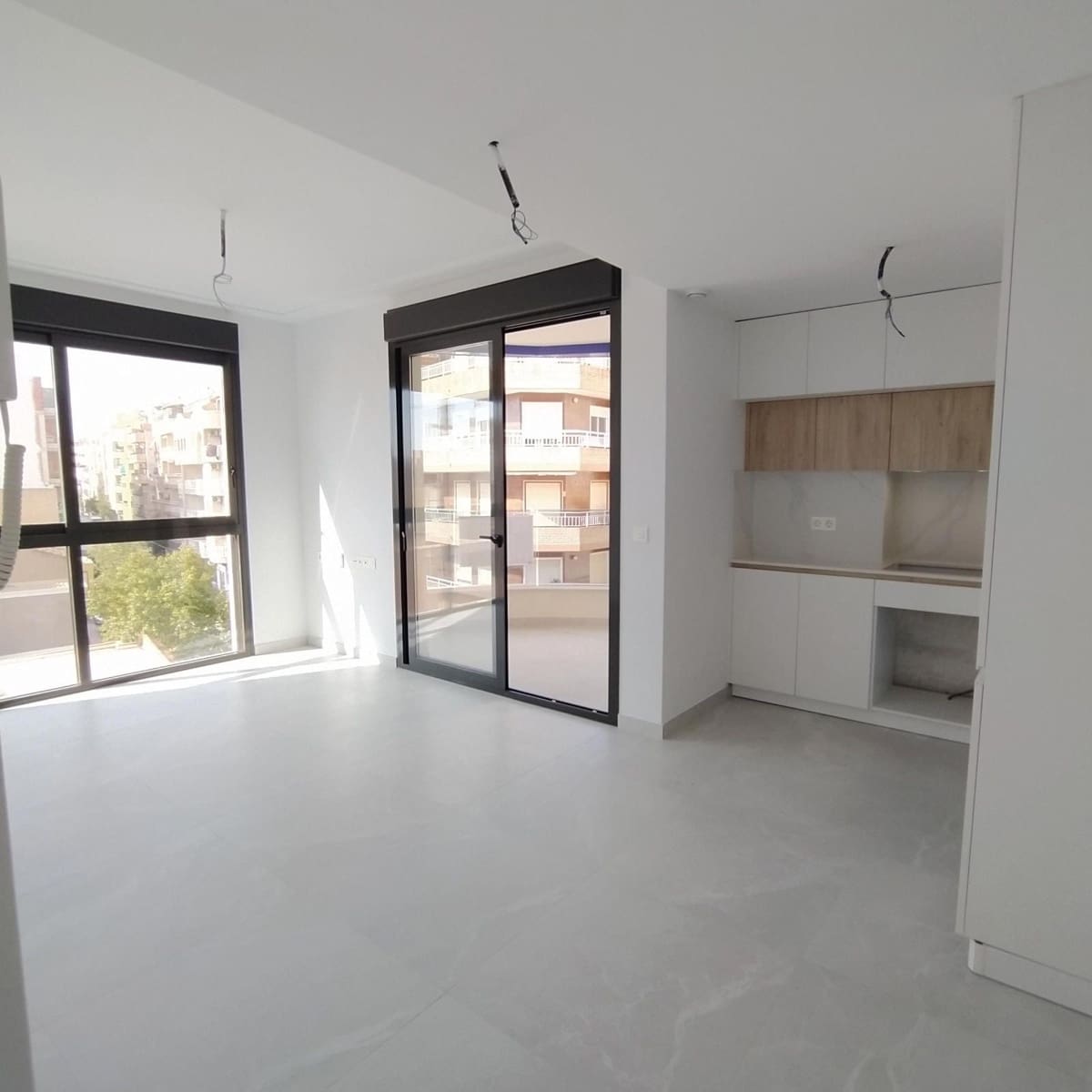 2 Zimmer Wohnung zu verkaufen in Torrevieja mit Pool Garage - 335.000 € (Ref: 9237532)