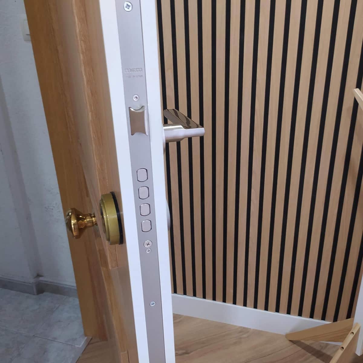 Piso de 2 habitaciones en Torrevieja en venta - 187.000 € (Ref: 9237535)