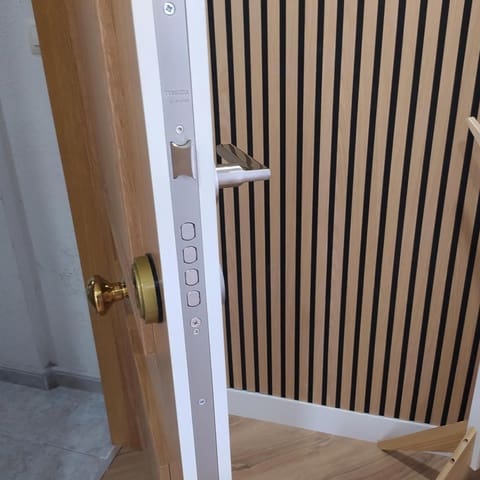 Piso de 2 habitaciones en Parque de las Naciones, Torrevieja en venta - 187.000 € (Ref: 9237535)