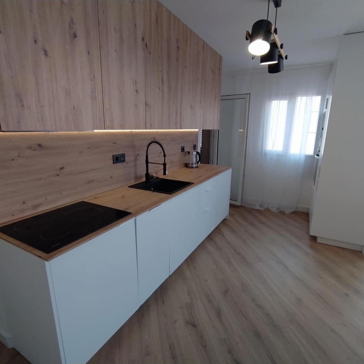 Piso de 2 habitaciones en Torrevieja en venta - 187.000 € (Ref: 9237535)