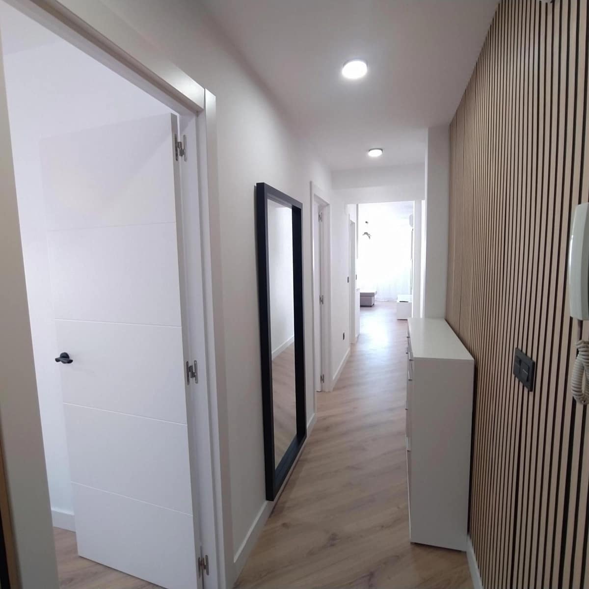 Piso de 2 habitaciones en Torrevieja en venta - 187.000 € (Ref: 9237535)