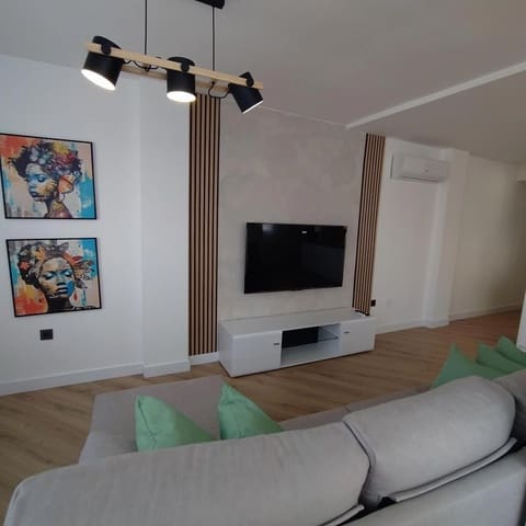 Piso de 2 habitaciones en Parque de las Naciones, Torrevieja en venta - 187.000 € (Ref: 9237535)