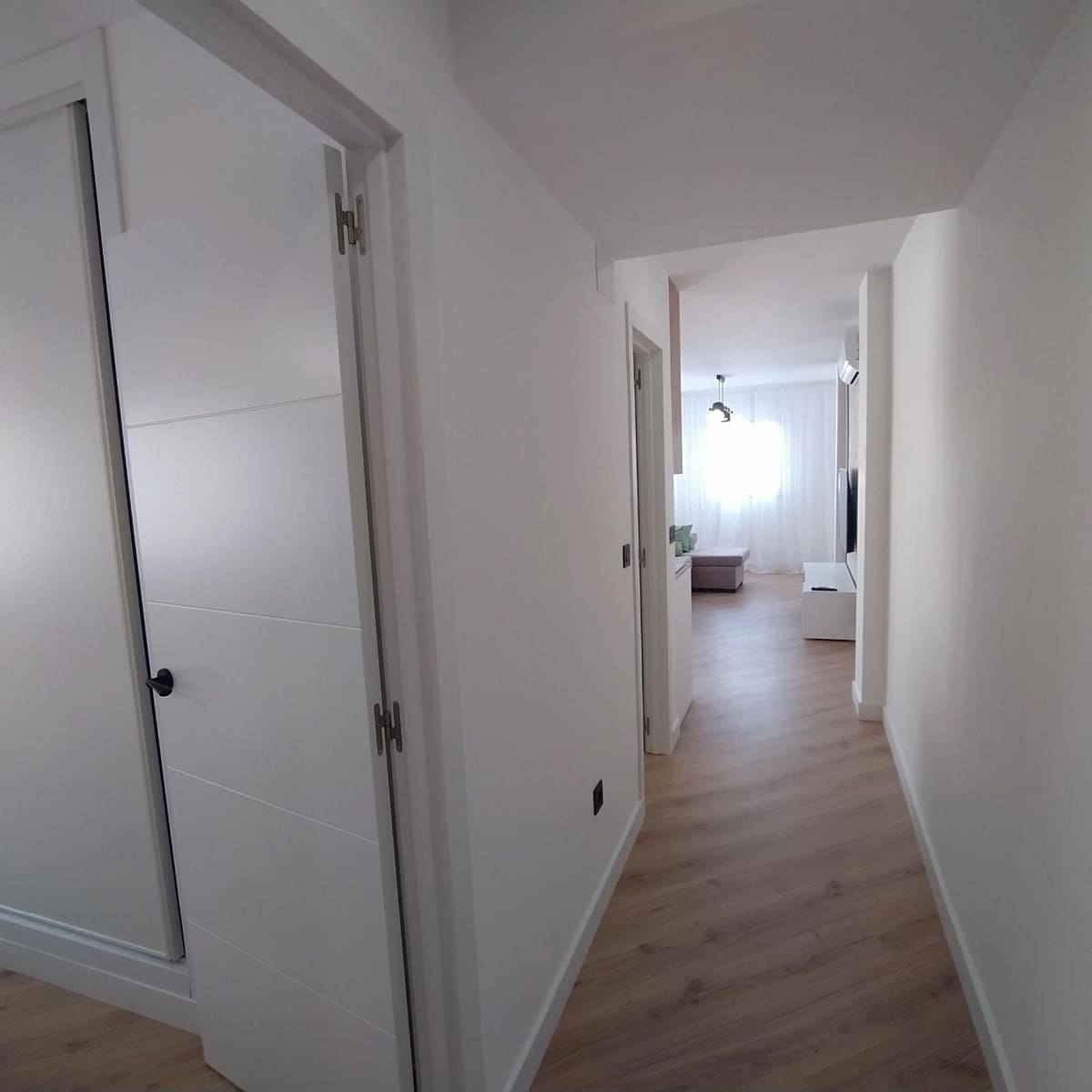 Piso de 2 habitaciones en Torrevieja en venta - 187.000 € (Ref: 9237535)