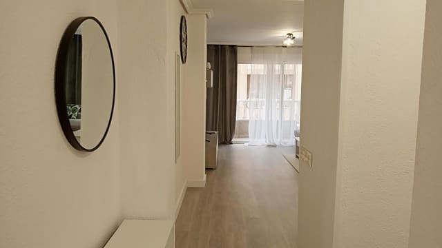 Piso de 2 habitaciones en Centro, Torrevieja en venta - 165.000 € (Ref: 9237536)