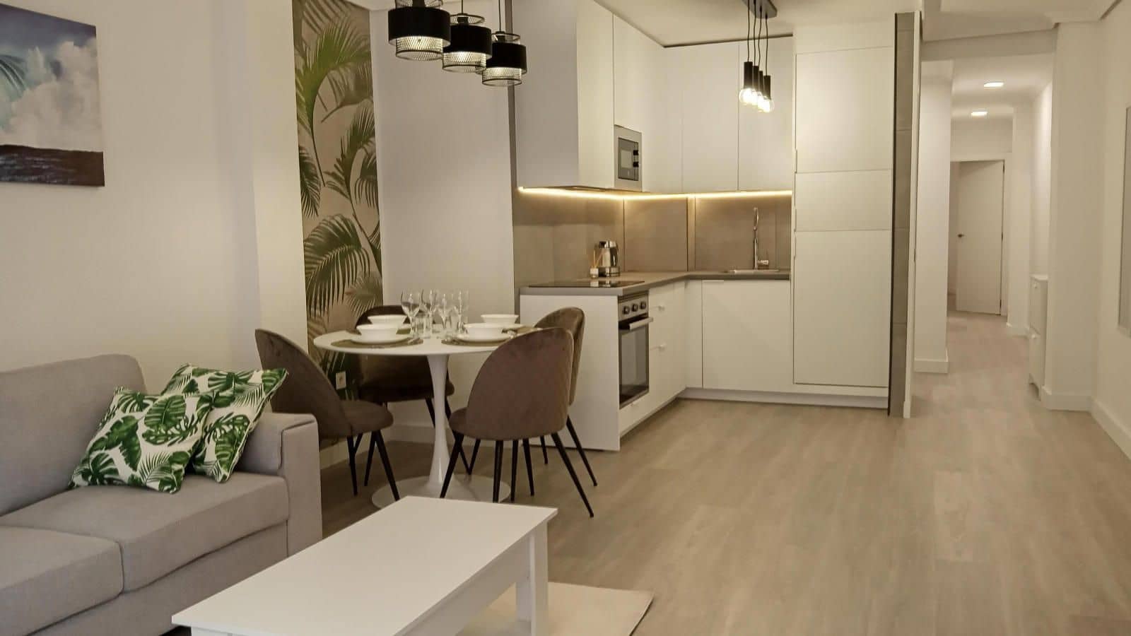 Piso de 2 habitaciones en Torrevieja en venta - 165.000 € (Ref: 9237536)