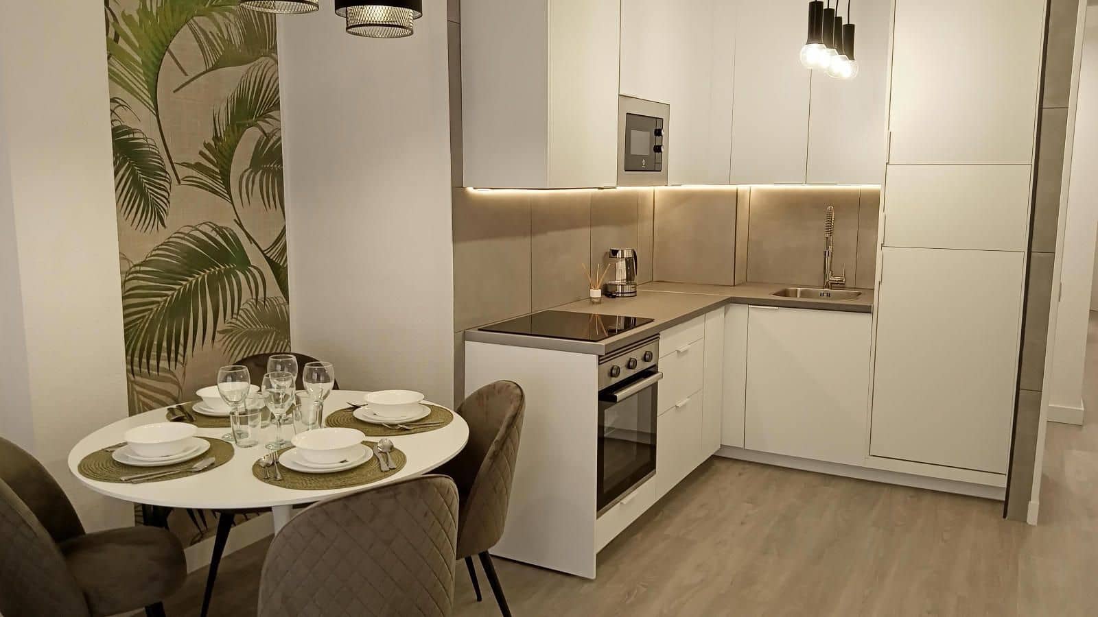 Piso de 2 habitaciones en Torrevieja en venta - 165.000 € (Ref: 9237536)