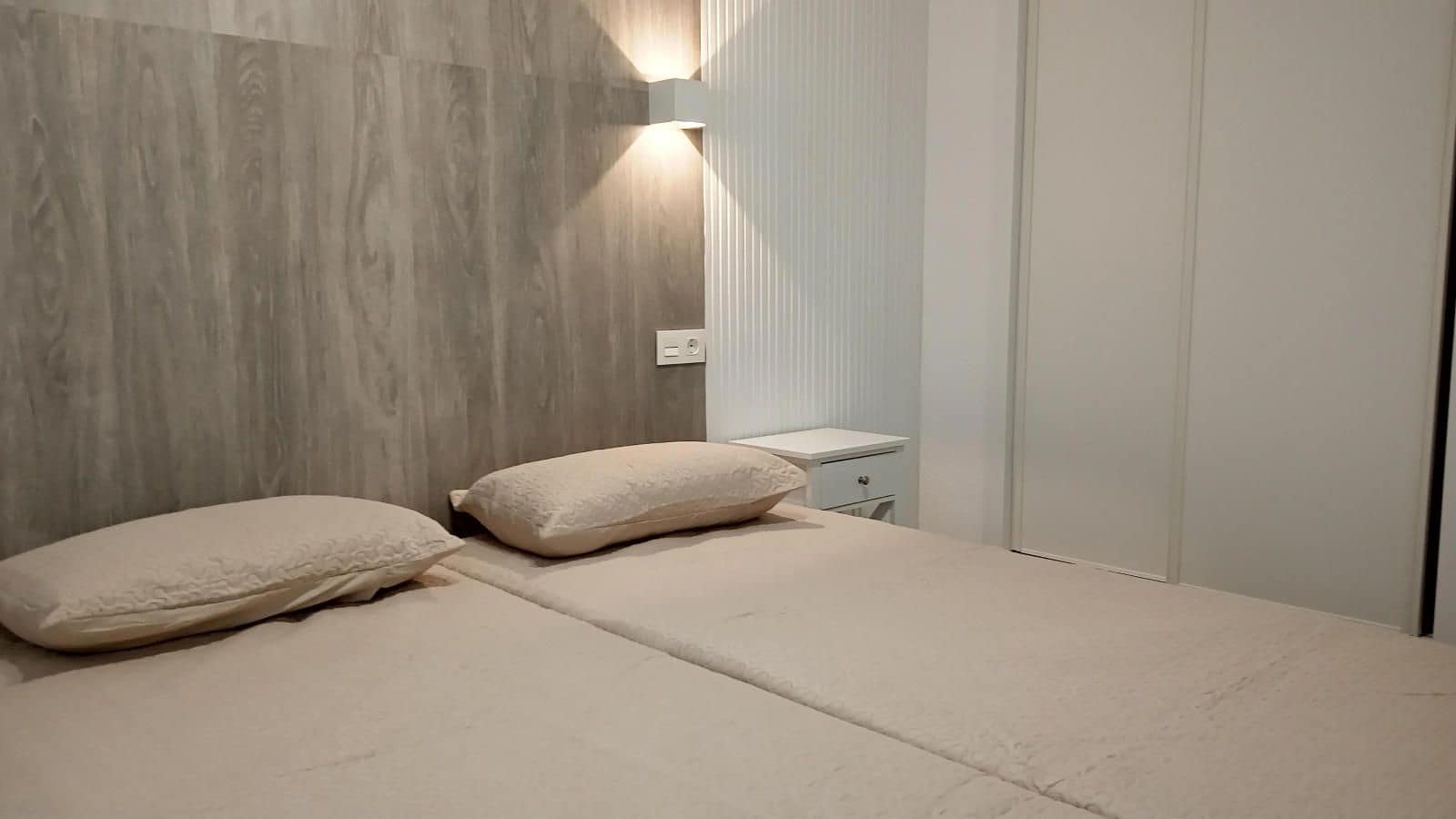 Piso de 2 habitaciones en Torrevieja en venta - 165.000 € (Ref: 9237536)