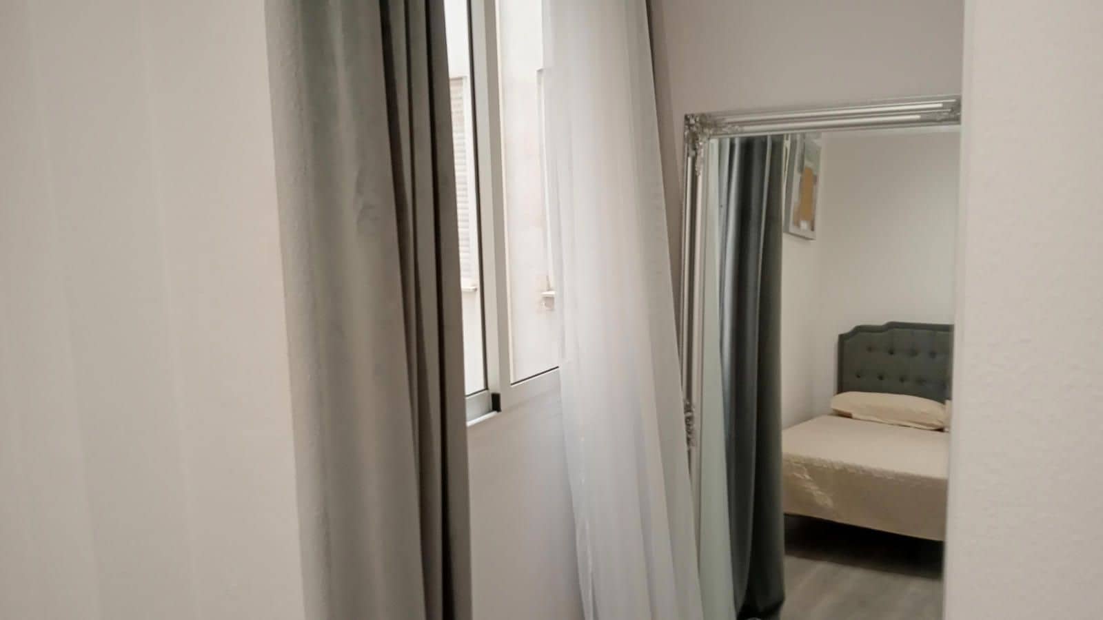 Piso de 2 habitaciones en Torrevieja en venta - 165.000 € (Ref: 9237536)