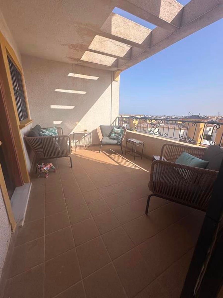 2 makuuhuone Asunto myytävänä paikassa Orihuela Costa mukana uima-altaan - 158 000 € (Ref: 9237538)