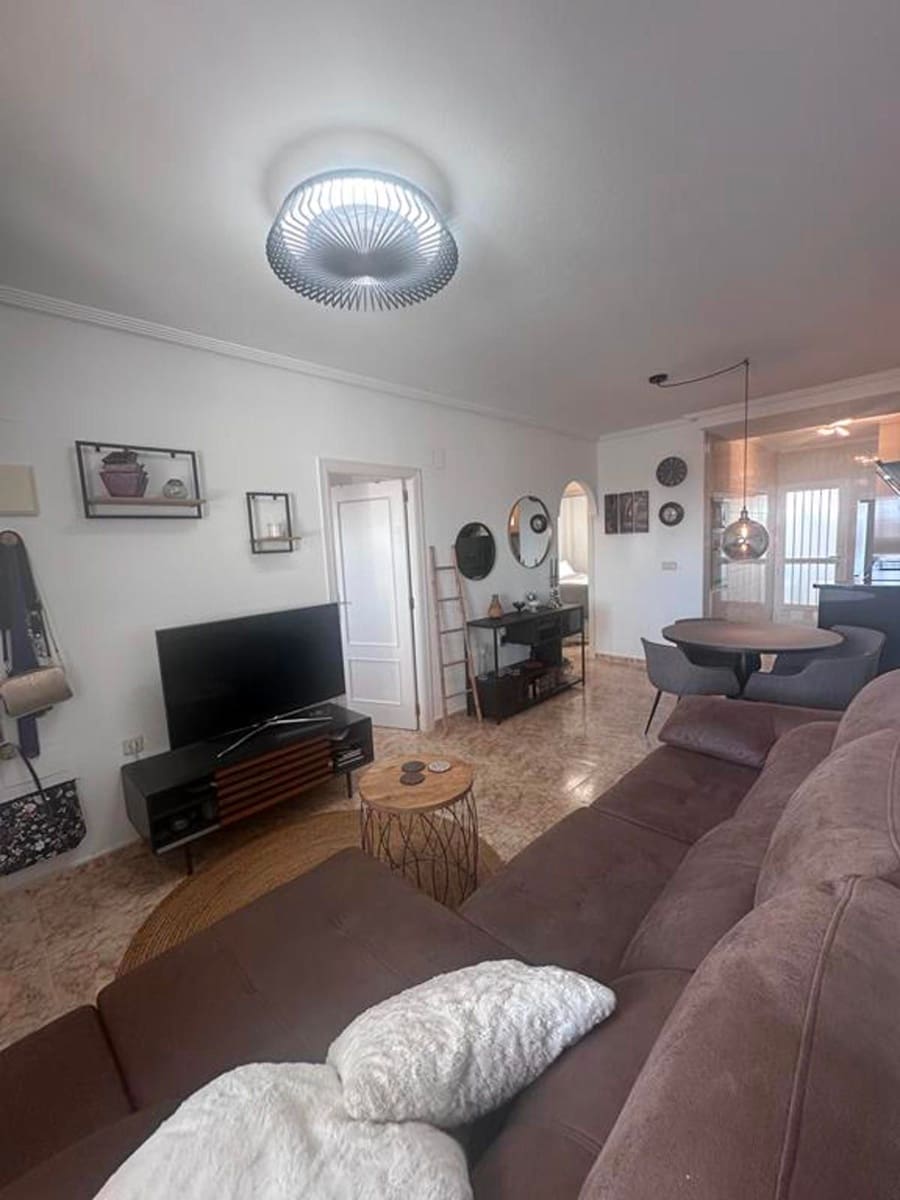 2 makuuhuone Asunto myytävänä paikassa Orihuela Costa mukana uima-altaan - 158 000 € (Ref: 9237538)