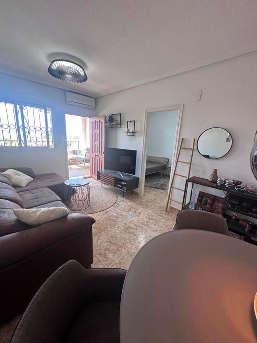 2 makuuhuone Asunto myytävänä paikassa Orihuela Costa mukana uima-altaan - 158 000 € (Ref: 9237538)