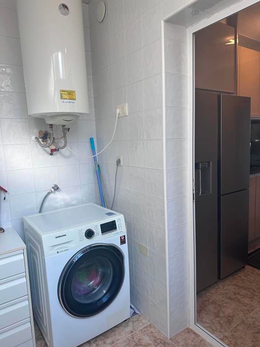 2 makuuhuone Asunto myytävänä paikassa Orihuela Costa mukana uima-altaan - 158 000 € (Ref: 9237538)