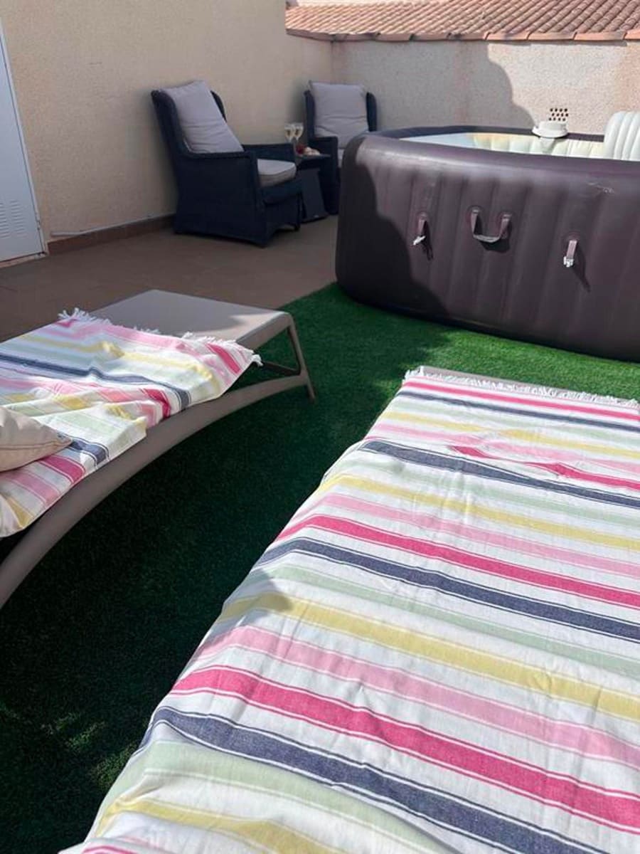 2 makuuhuone Asunto myytävänä paikassa Orihuela Costa mukana uima-altaan - 158 000 € (Ref: 9237538)