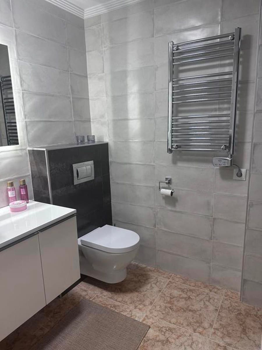 2 makuuhuone Asunto myytävänä paikassa Orihuela Costa mukana uima-altaan - 158 000 € (Ref: 9237538)