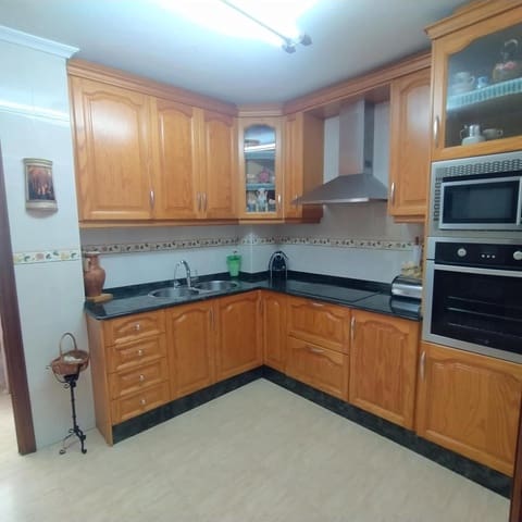 Piso de 3 habitaciones en Playa de los Locos, Torrevieja en venta con garaje - 195.000 € (Ref: 9237541)