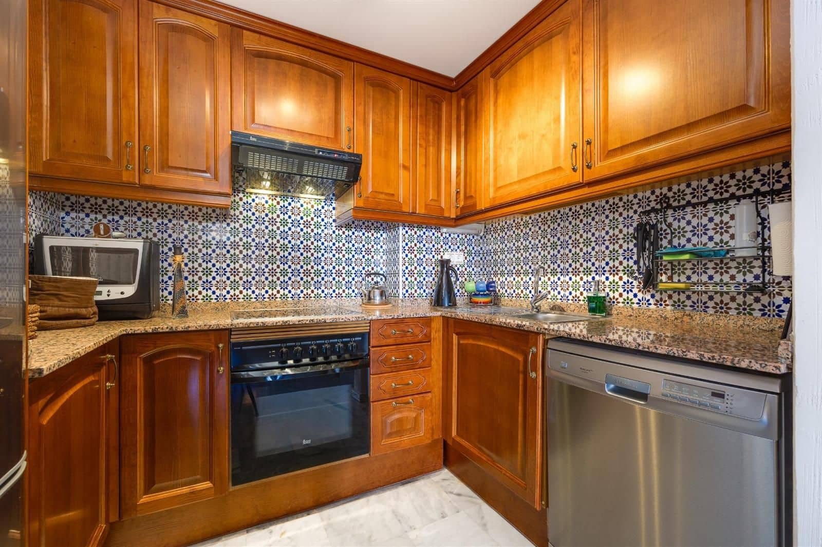 2 slaapkamer Flat te koop in Torrevieja met zwembad - € 209.000 (Ref: 9237543)