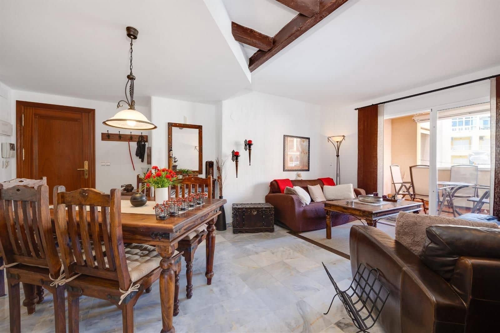 2 slaapkamer Flat te koop in Torrevieja met zwembad - € 209.000 (Ref: 9237543)