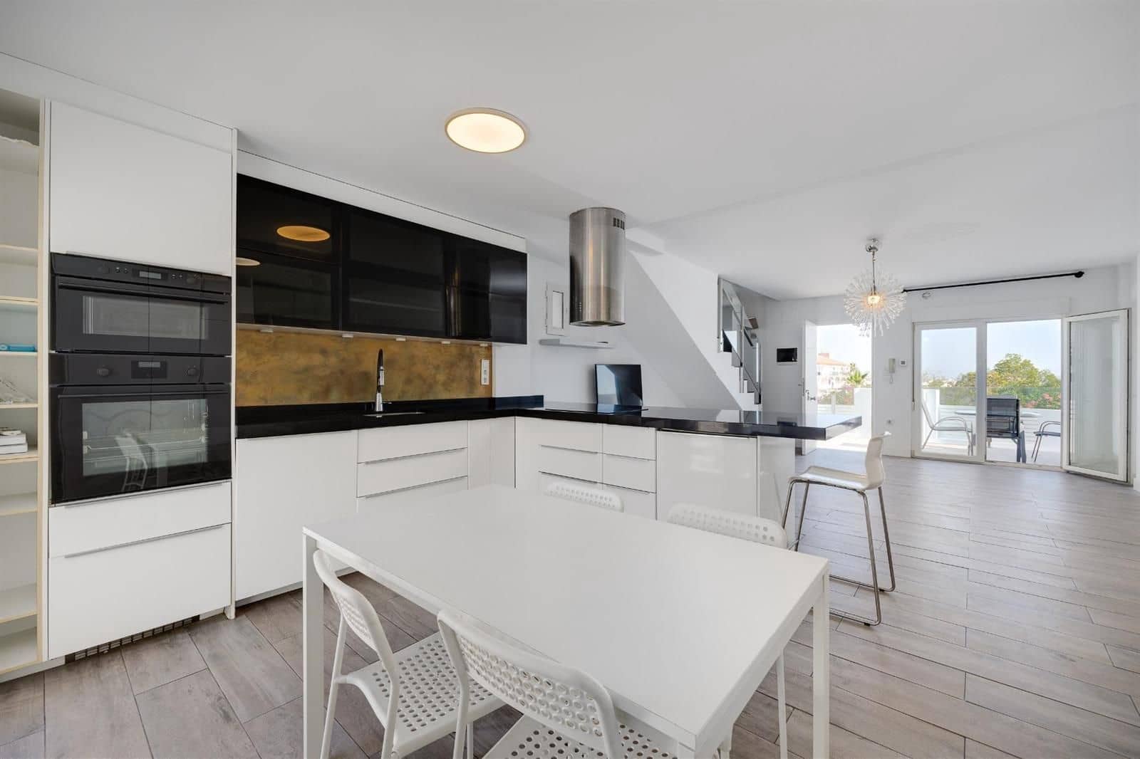 2 sypialnia Willa na sprzedaż w Aguas Nuevas z basenem garażem - 290 000 € (Ref: 9237544)