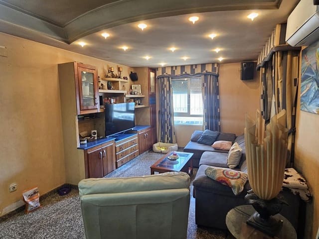 4 quarto Penthouse para venda em Centro, Torrevieja com garagem - 299 000 € (Ref: 9237546)