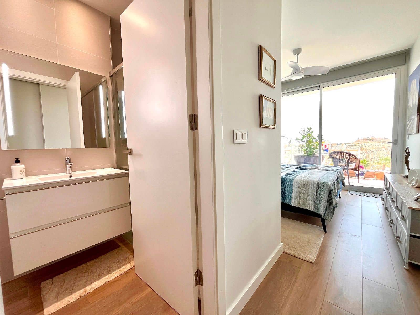 Ático de 2 habitaciones en Villamartin en venta con piscina - 314.900 € (Ref: 9237552)