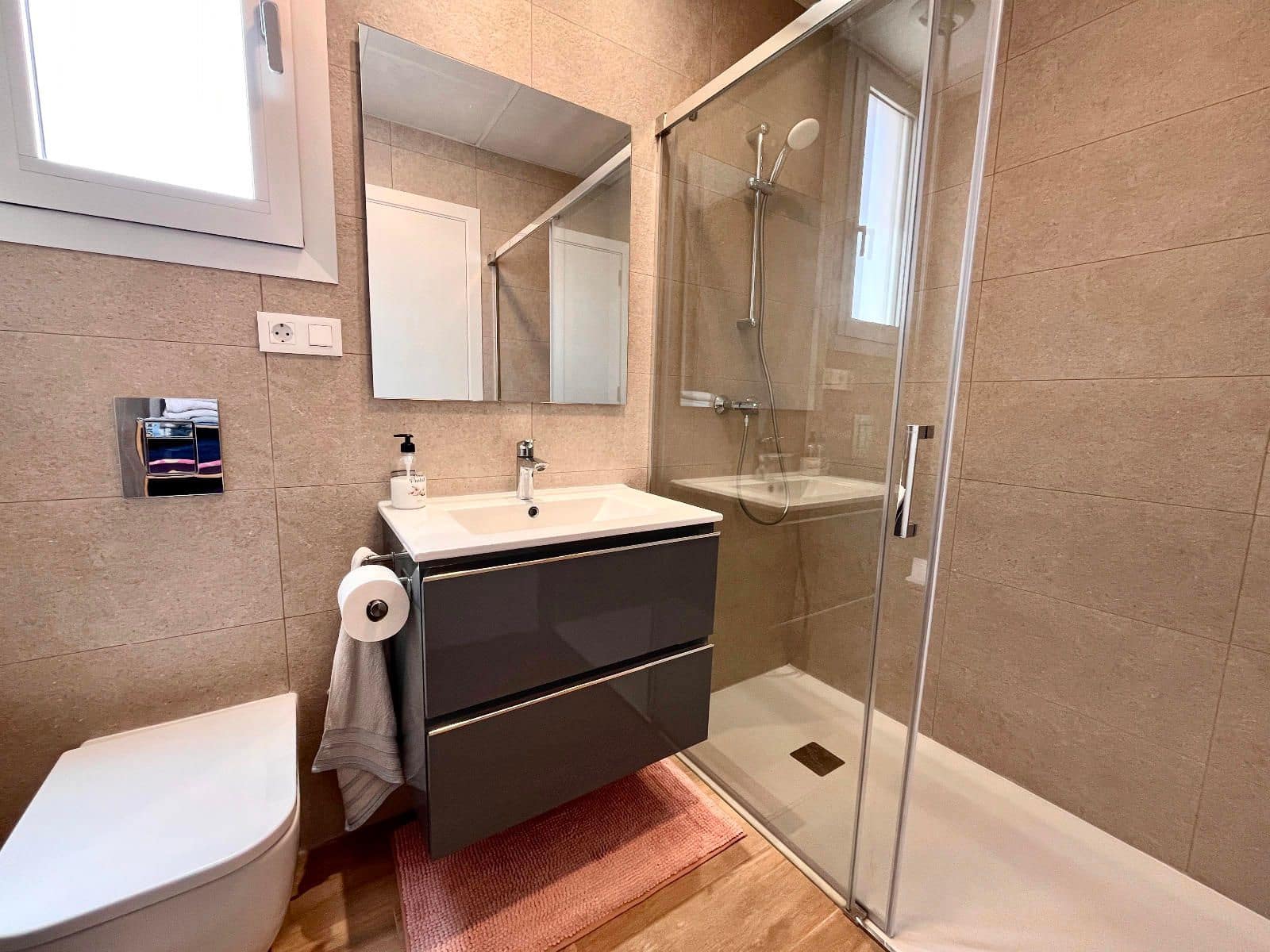 Ático de 2 habitaciones en Villamartin en venta con piscina - 314.900 € (Ref: 9237552)