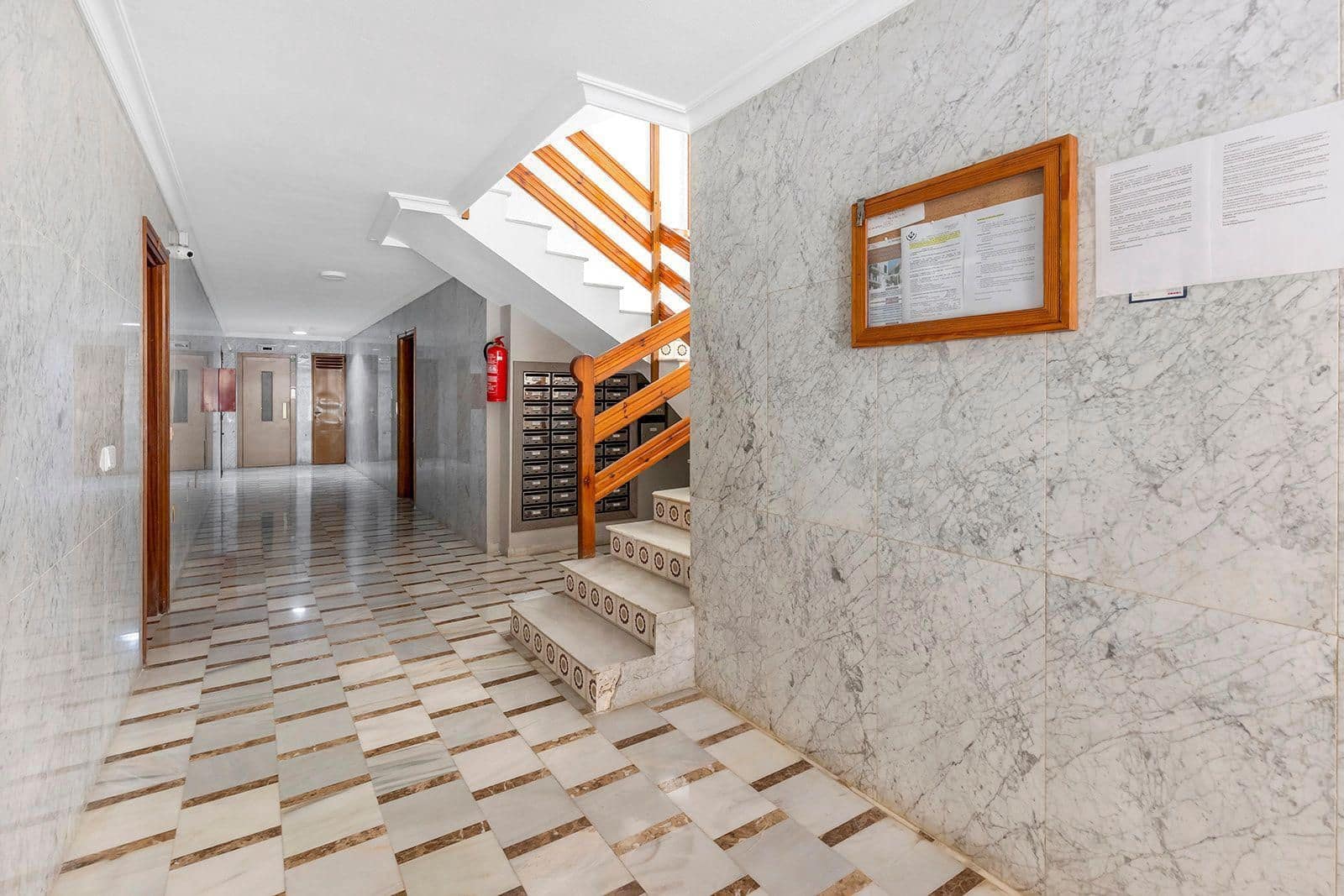 3 Zimmer Wohnung zu verkaufen in Torrevieja mit Garage - 164.000 € (Ref: 9237555)