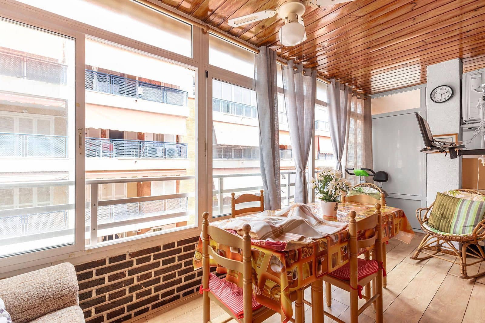 3 Zimmer Wohnung zu verkaufen in Torrevieja mit Garage - 164.000 € (Ref: 9237555)