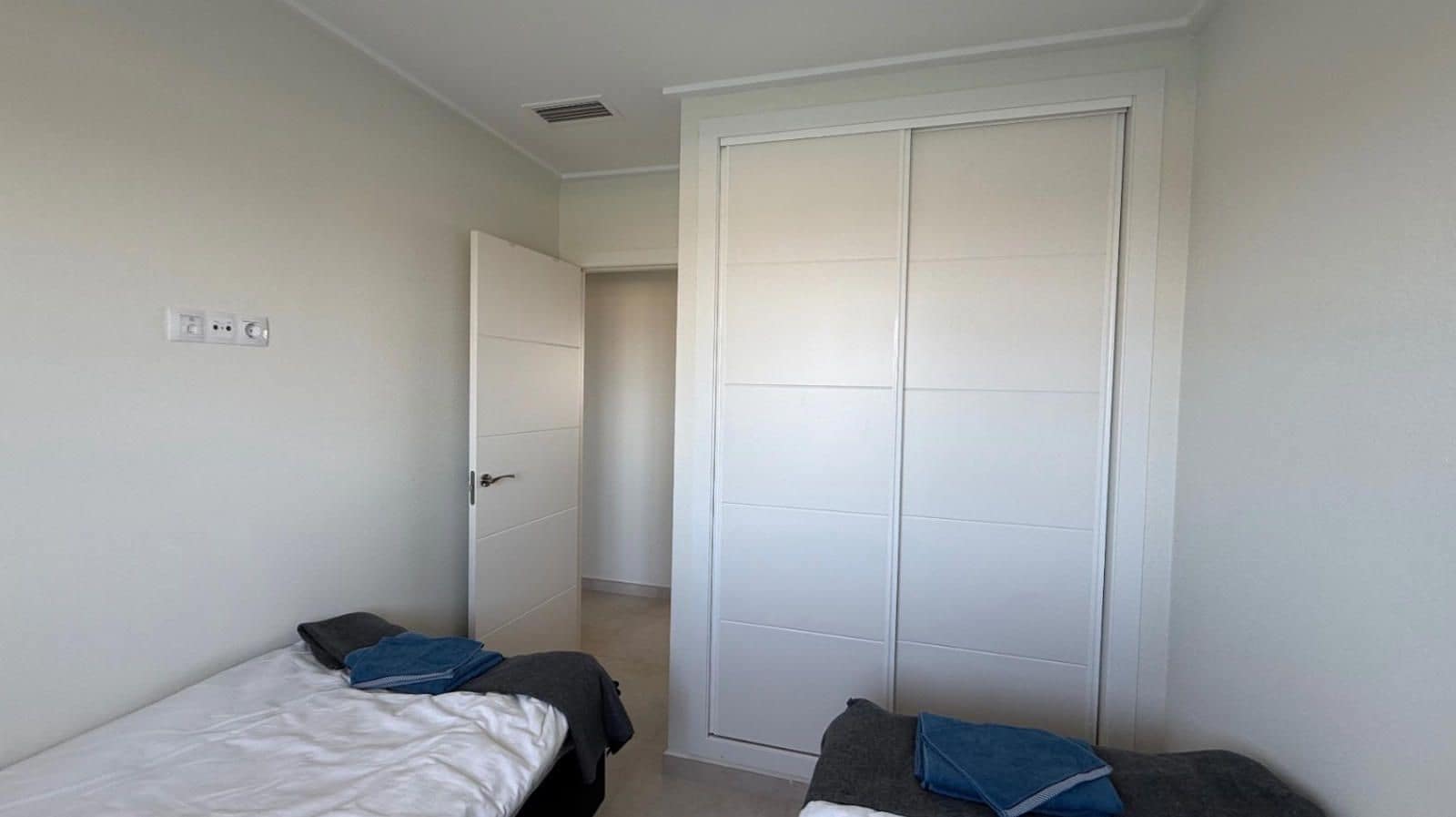 3 sypialnia Penthouse na sprzedaż w Villamartin z basenem garażem - 375 000 € (Ref: 9237556)