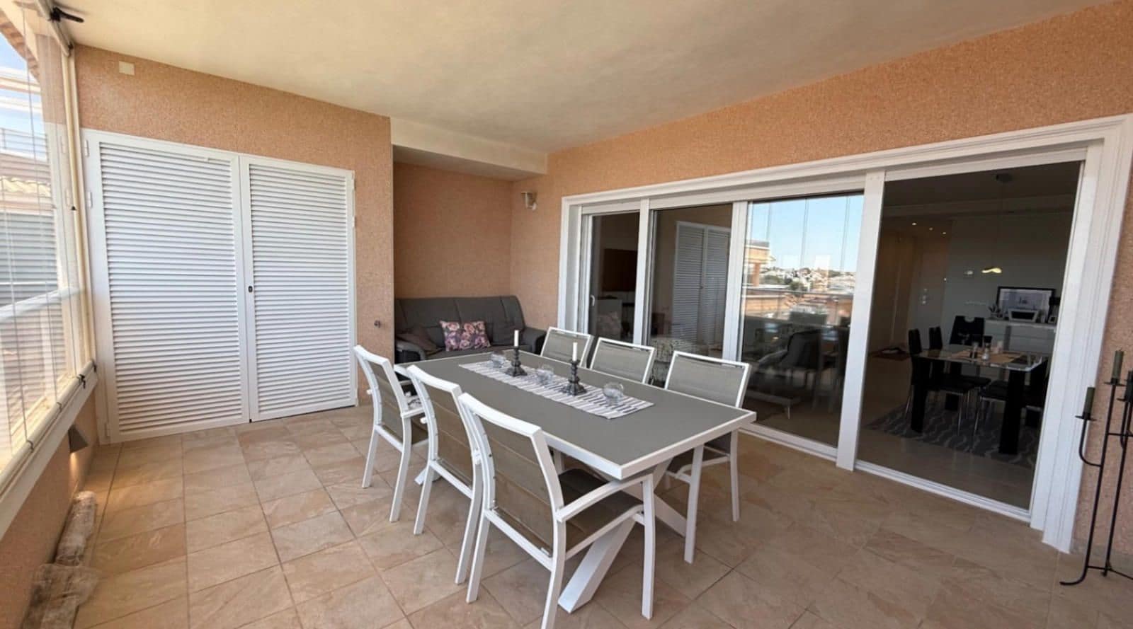 3 sypialnia Penthouse na sprzedaż w Villamartin z basenem garażem - 375 000 € (Ref: 9237556)